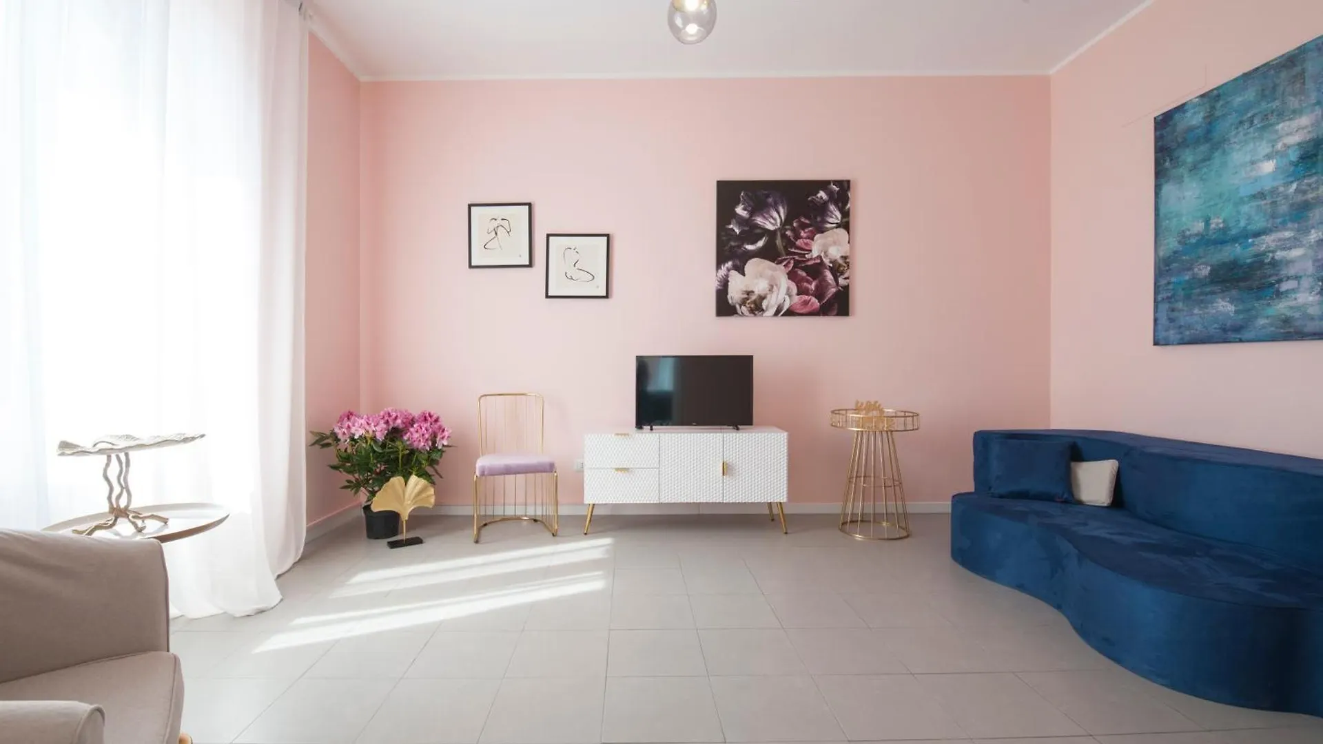 Santa Maria Square View - Family Accomodation Milano Italien