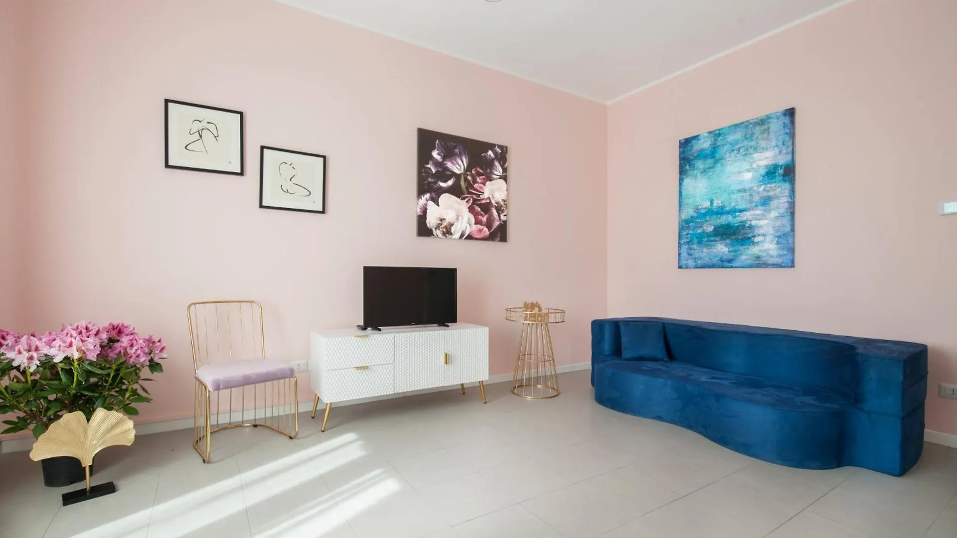 Santa Maria Square View - Family Accomodation Milano