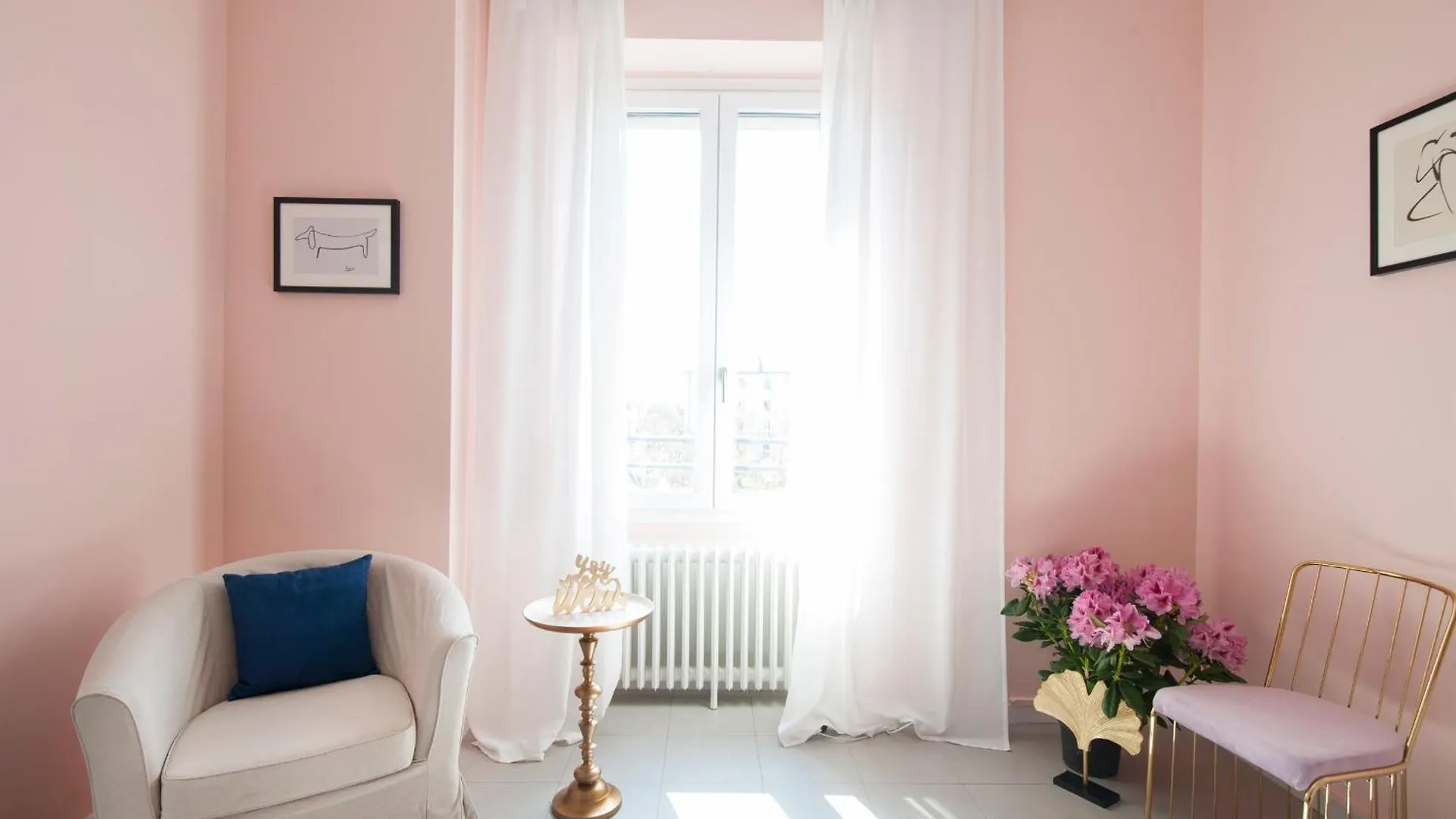 Santa Maria Square View - Family Accomodation Milano 0*,