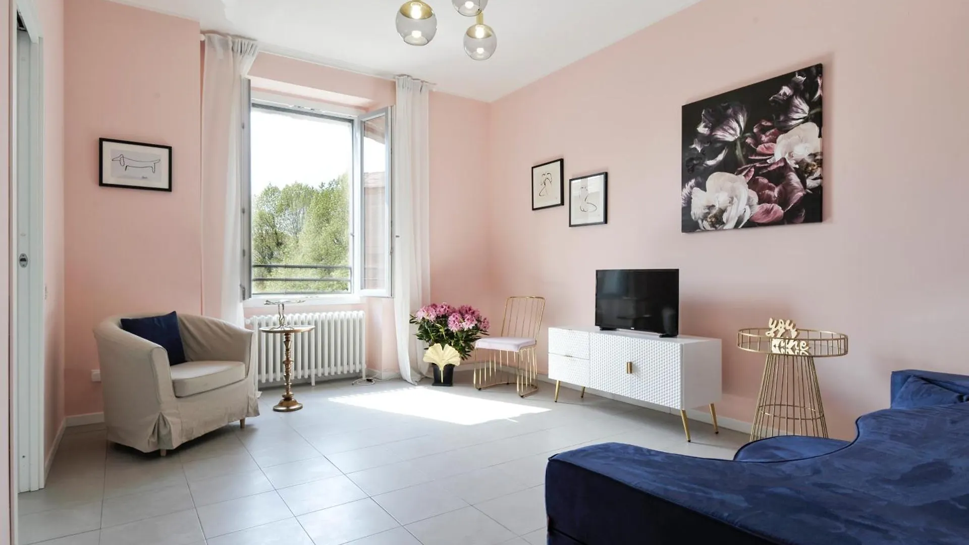 Santa Maria Square View - Family Accomodation Milan